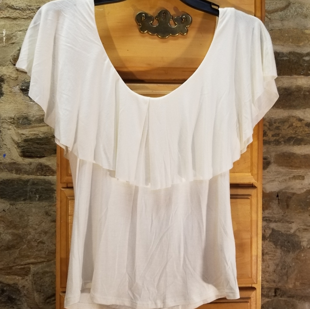 New Jolie Los Angelo's Ruffle Shoulder Top